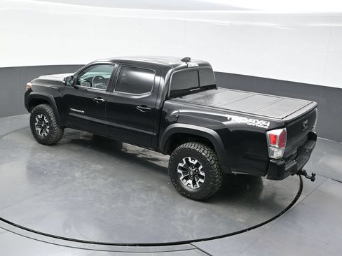Used 2020 Toyota Tacoma TRD Off-Road w/ Technology Package AWD/4WD image 36