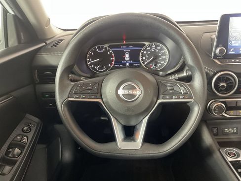 Used 2024 Nissan Sentra SV FWD image 11