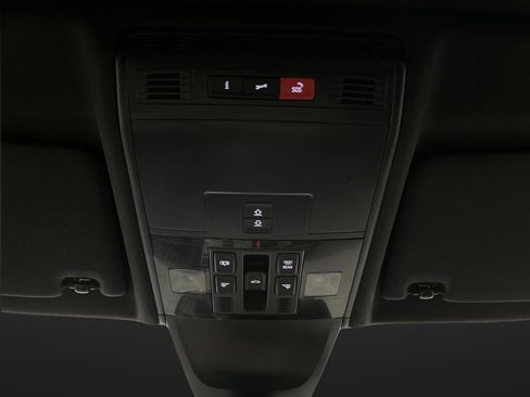 Used 2024 Volkswagen Tiguan SEL R-Line image 26