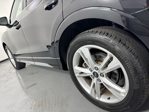 Used 2022 Audi Q3 2.0T Premium Plus w/ Premium Plus Package AWD/4WD image 3