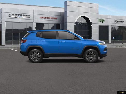 New 2026 Jeep Compass Latitude AWD/4WD image 9