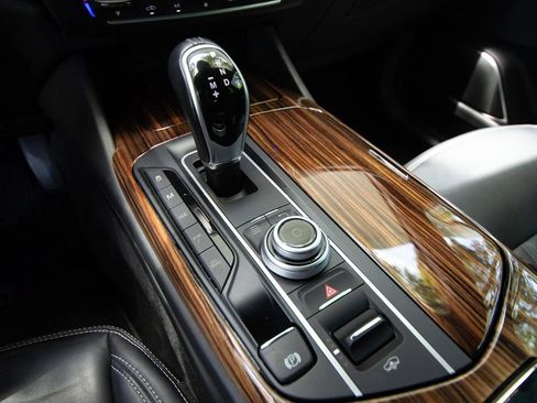 Used 2017 Maserati Levante w/ Luxury Package AWD/4WD image 52