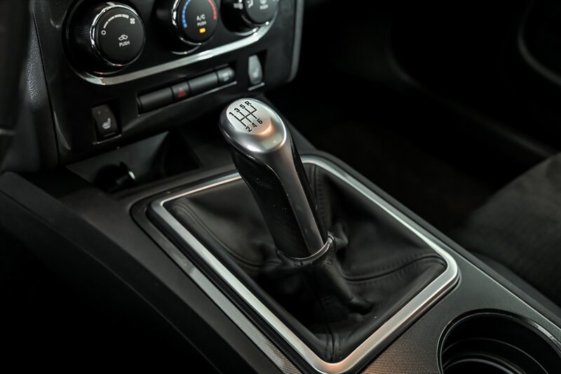 Used 2010 Dodge Challenger SRT8 RWD image 27