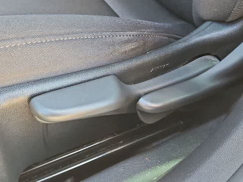 Used 2021 Chevrolet Malibu LS FWD image 15
