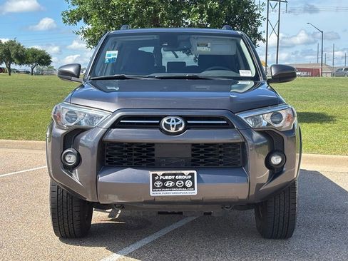 Used 2021 Toyota 4Runner SR5 RWD image 3