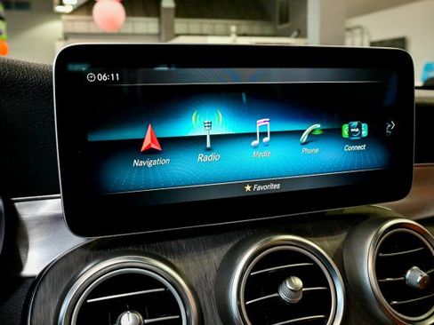 Used 2019 Mercedes-Benz C 300 4MATIC Cabriolet w/ Multimedia Package image 35