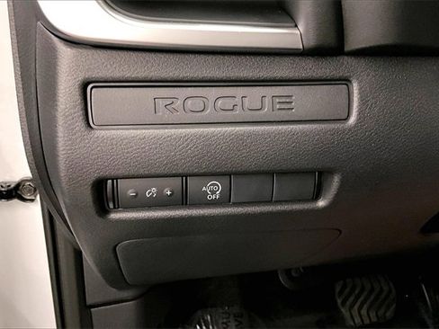 New 2025 Nissan Rogue S image 26