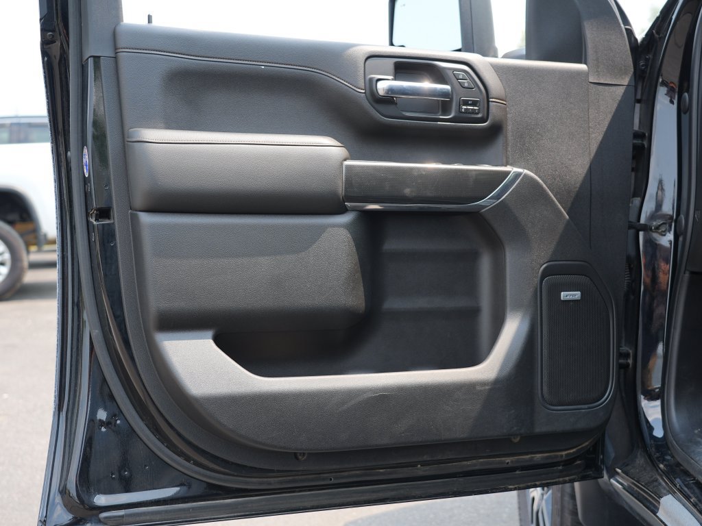 Used 2020 GMC Sierra 3500 AT4 w/ AT4 Premium Package AWD/4WD image 14