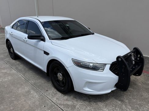 Used 2018 Ford Taurus Police Interceptor image 1
