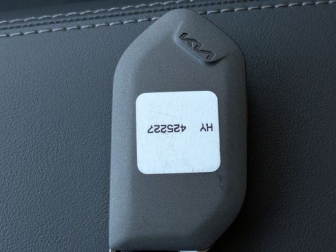 New 2026 Kia Sorento S w/ S Panoramic Sunroof Package FWD image 37