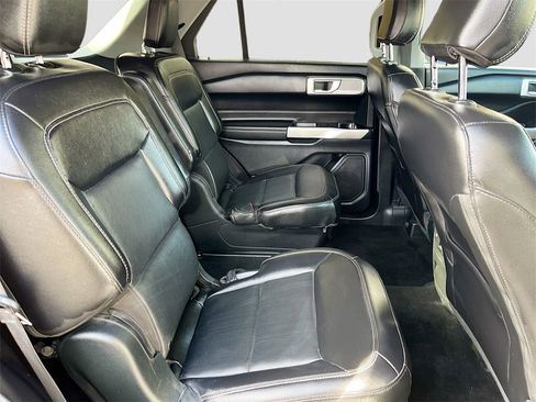 Used 2022 Ford Explorer Limited w/ Equipment Group 301A image 30