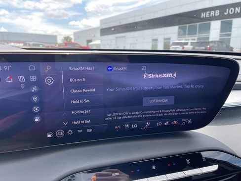 Certified 2025 Buick Enclave Avenir w/ Super Cruise Package image 13