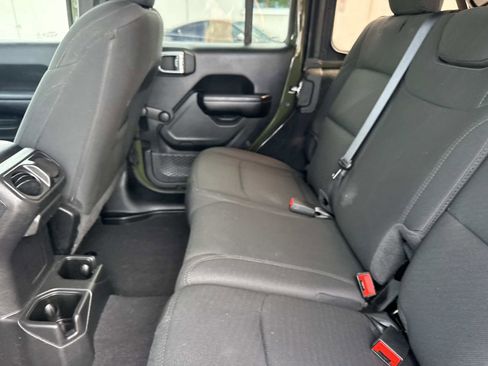 Used 2021 Jeep Wrangler Unlimited Sport image 12