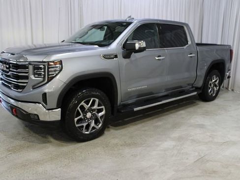 Used 2024 GMC Sierra 1500 SLT w/ SLT Premium Plus Package AWD/4WD image 27