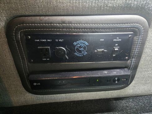 Used 2020 Chevrolet Express 2500 Extended w/ Enhanced Convenience Package image 44