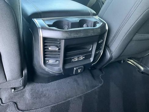 Used 2019 RAM 1500 Big Horn AWD/4WD image 30