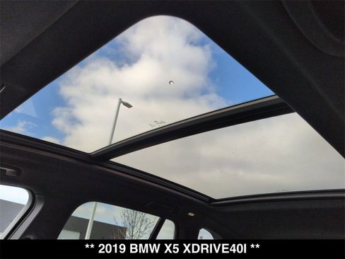 Used 2019 BMW X5 xDrive40i w/ Convenience Package image 2