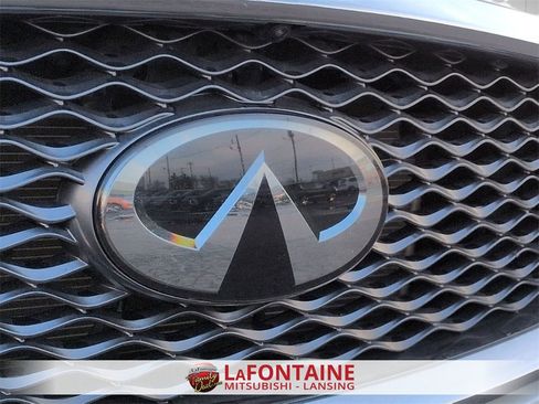 Used 2022 INFINITI QX50 Sensory w/ Cargo Package image 9