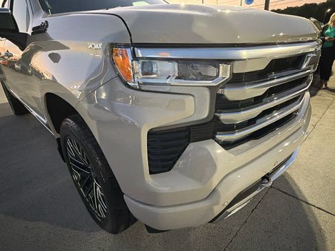 New 2026 Chevrolet Silverado 1500 High Country AWD/4WD image 15
