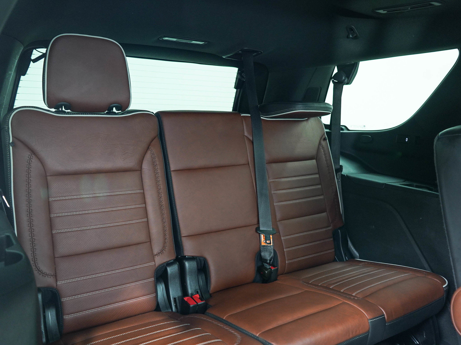 Used 2023 GMC Yukon Denali Ultimate w/ LPO, Floor Liner Package AWD/4WD image 13