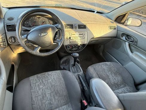 Used 2005 Ford Focus SE image 12