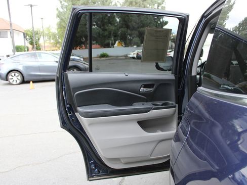 Used 2016 Honda Pilot Touring image 28