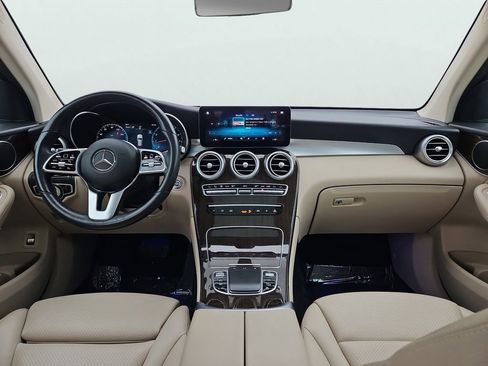 Used 2021 Mercedes-Benz GLC 300 4MATIC image 11