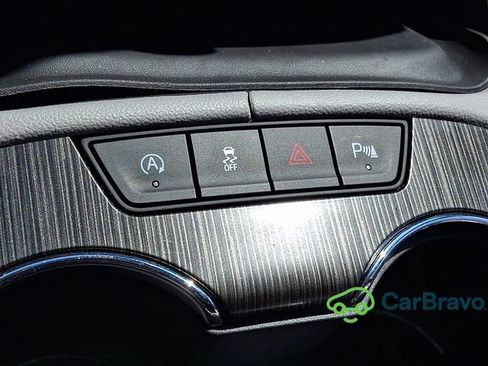 Certified 2023 GMC Acadia SLT w/ Technology Package FWD image 26