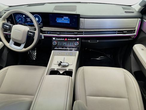 Used 2025 Hyundai Santa Fe Calligraphy image 12