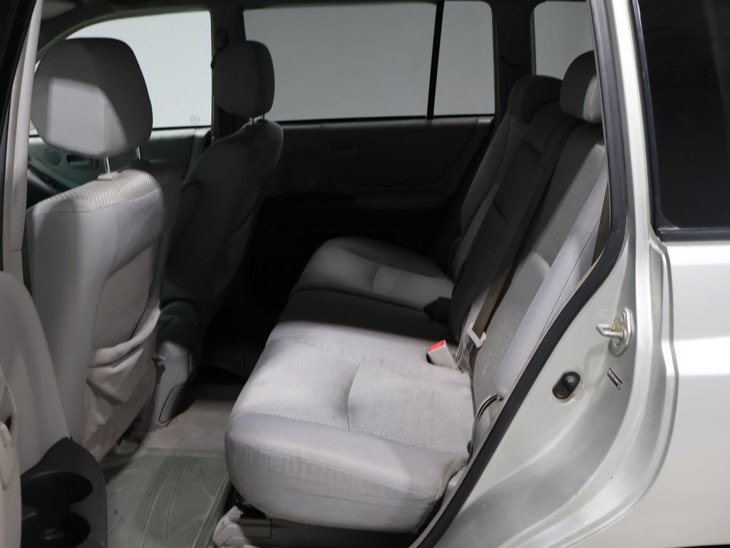 Used 2004 Toyota Highlander 4WD V6 image 19