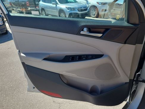 Used 2018 Hyundai Tucson SEL FWD image 18