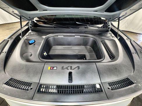 New 2026 Kia EV9 Wind image 32
