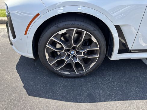 Used 2024 BMW X7 M60i w/ Executive Package AWD/4WD image 11