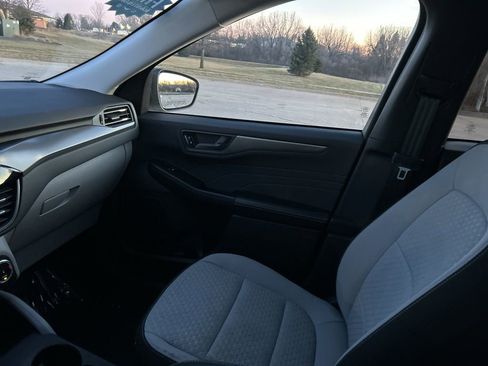 Used 2023 Ford Escape Active image 28
