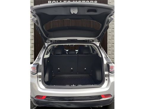 Certified 2022 Jeep Compass Limited w/ Elite Group image 18