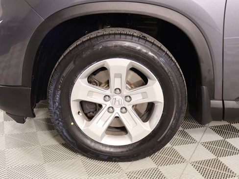 Used 2023 Honda Pilot LX image 17