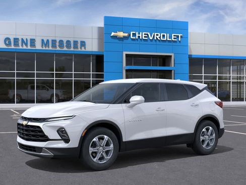 New 2026 Chevrolet Blazer LT image 2