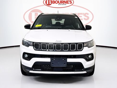 Used 2023 Jeep Compass Limited AWD/4WD image 4