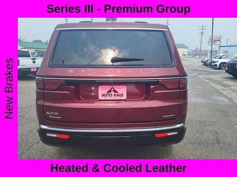 Used 2023 Jeep Wagoneer Series III w/ Premium Group I AWD/4WD image 24