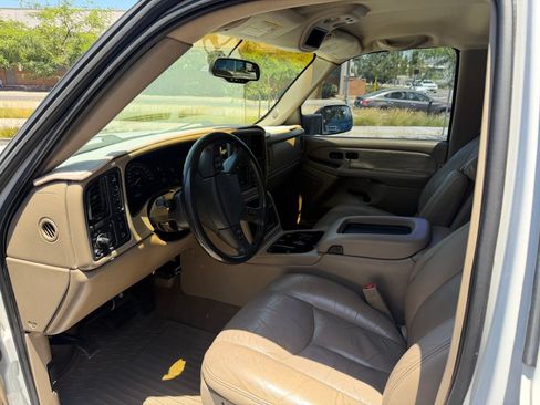 Used 2003 Chevrolet Silverado 2500 LT w/ Skid Plate Package AWD/4WD image 12