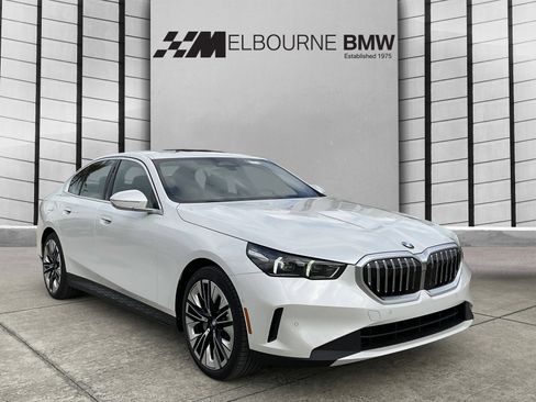 New 2026 BMW 530i w/ Premium Package image 1