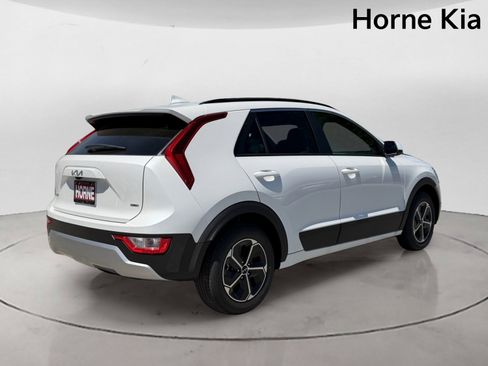 New 2026 Kia Niro LX FWD image 4
