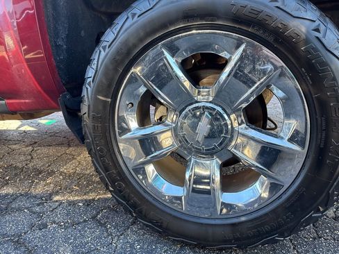 Used 2018 Chevrolet Silverado 1500 LT w/ LT Eassist Package image 10