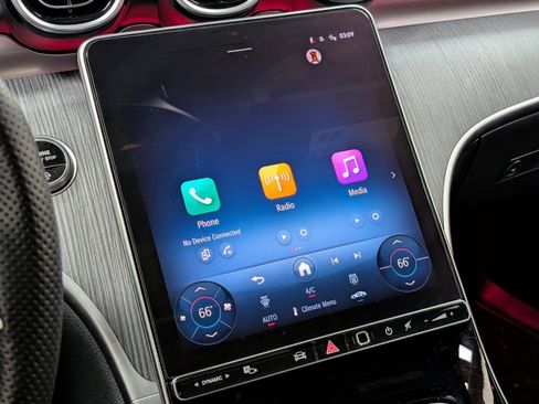 Used 2025 Mercedes-Benz C 300 4MATIC Sedan image 36