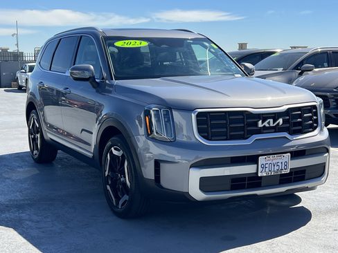 Used 2023 Kia Telluride S w/ S Sunroof Package image 9