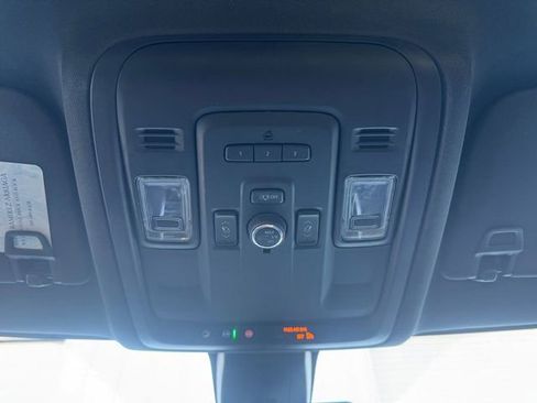 Certified 2022 GMC Yukon XL SLT w/ SLT Luxury Package image 25