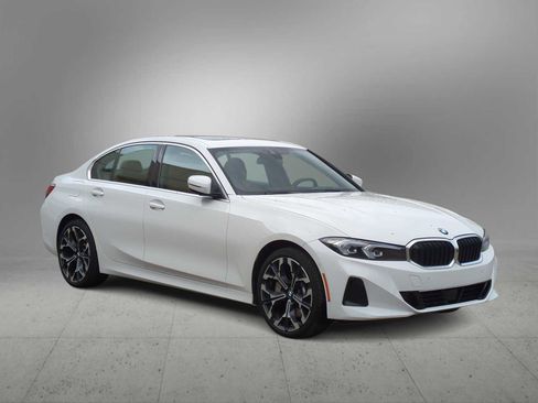 New 2025 BMW 330i xDrive Sedan w/ Premium Package image 2