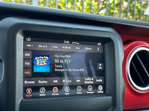 Used 2020 Jeep Gladiator Rubicon w/ Trailer Tow Package image 17