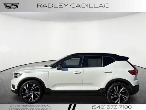Used 2020 Volvo XC40 T5 R-Design image 18