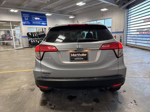 Used 2022 Honda HR-V EX image 6